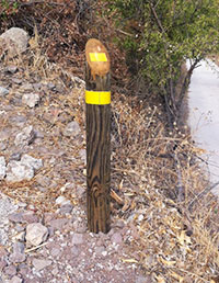 Yellow route signpost - walking in Gran Canaria